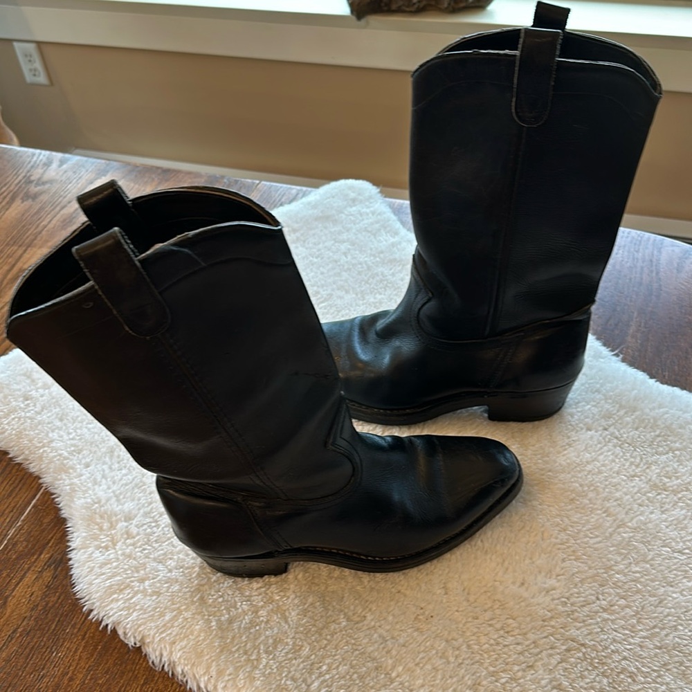 Sierra men’s boots.